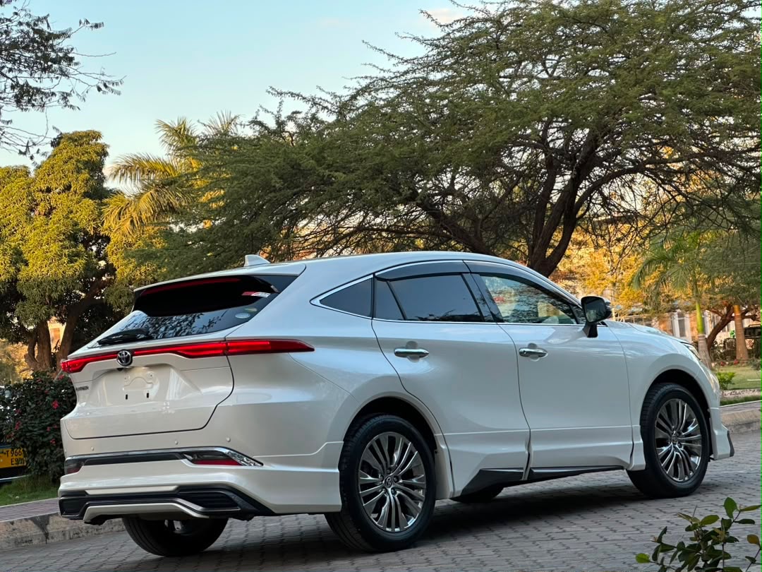 Toyota Harrier Z package thumbnail 7